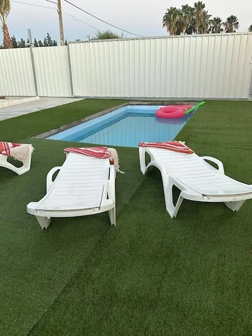 Piscina Climatizada Villa Los Palacios Y Villafranca Holiday home